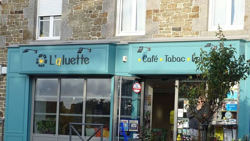 L'Alluette, café-tabac-épicerie à Saint-Hélen